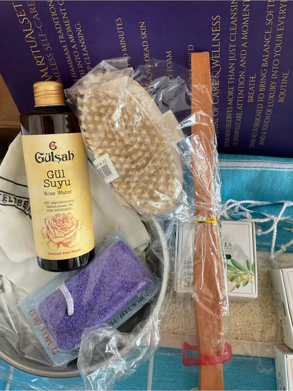 Bath & Body Turquoise Pouch and Purple Towel Spa Set